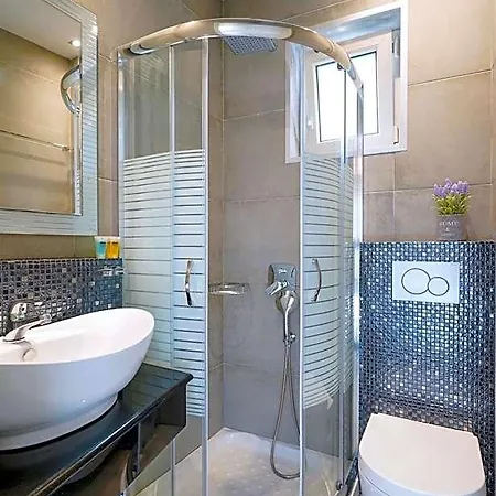 Anastasia Hotel *